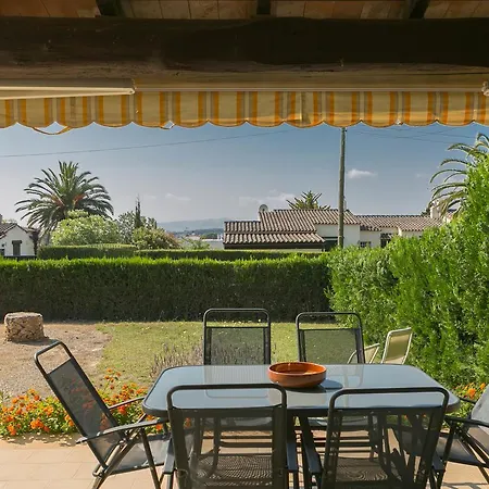 Apartment 2 Bedroom Semi-detached House In Urb. Torre Gran, L'estartit. Great Garden And Community Pool